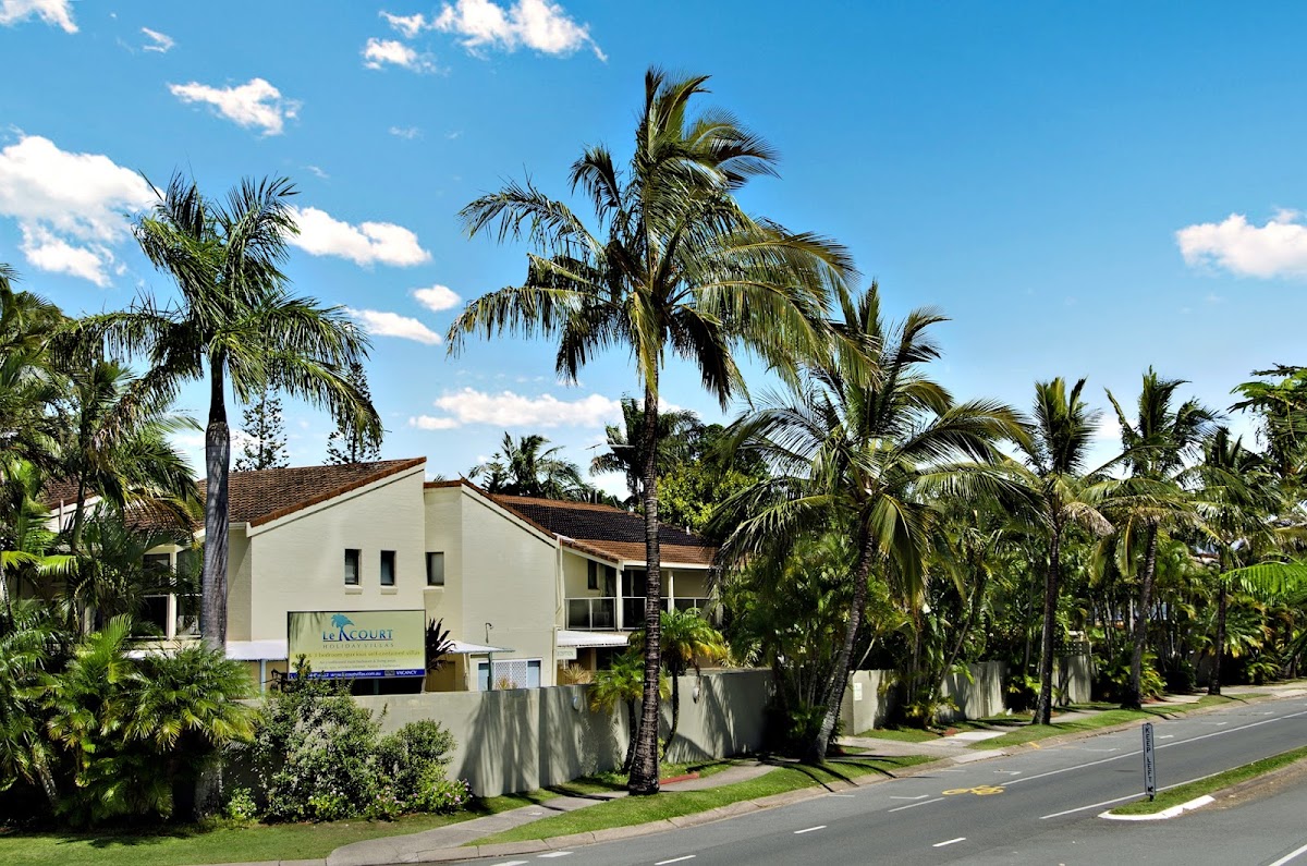 Le Court Villas