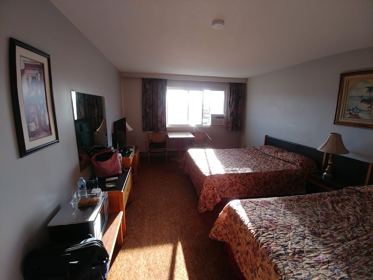 Tyee Village Motel Hotel 2