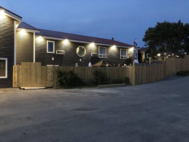 Torrent River Inn Hotel 3