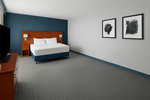 Courtyard by Marriott Santa Clarita Valencia Hotel 2