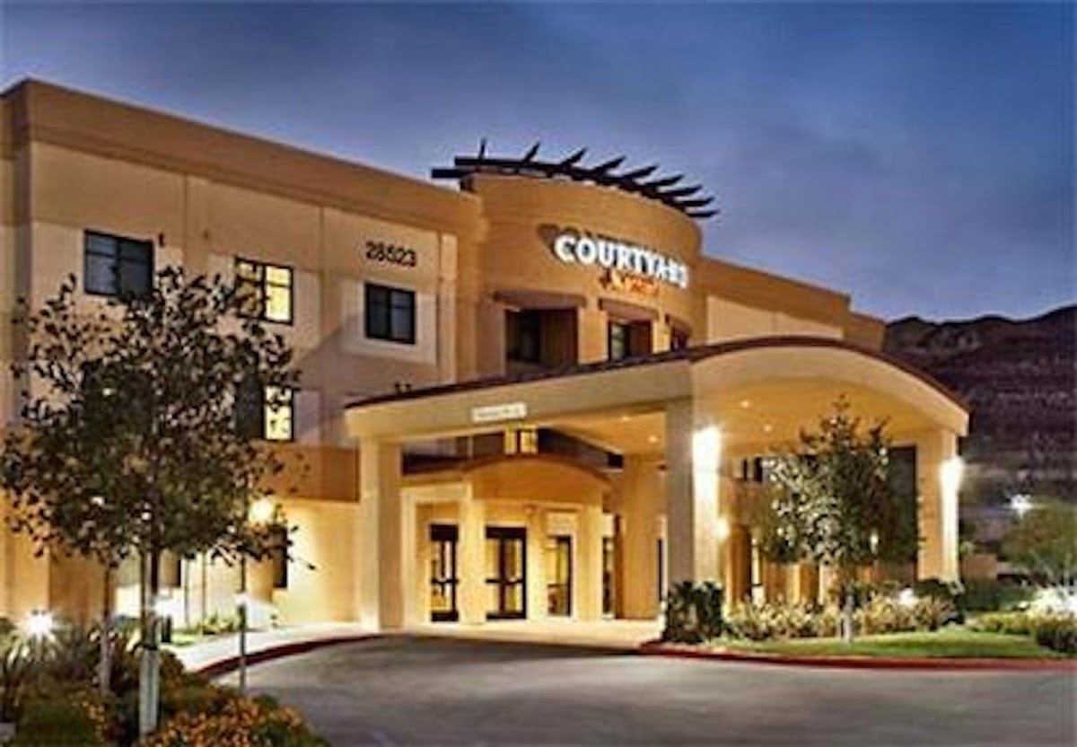 Courtyard by Marriott Santa Clarita Valencia