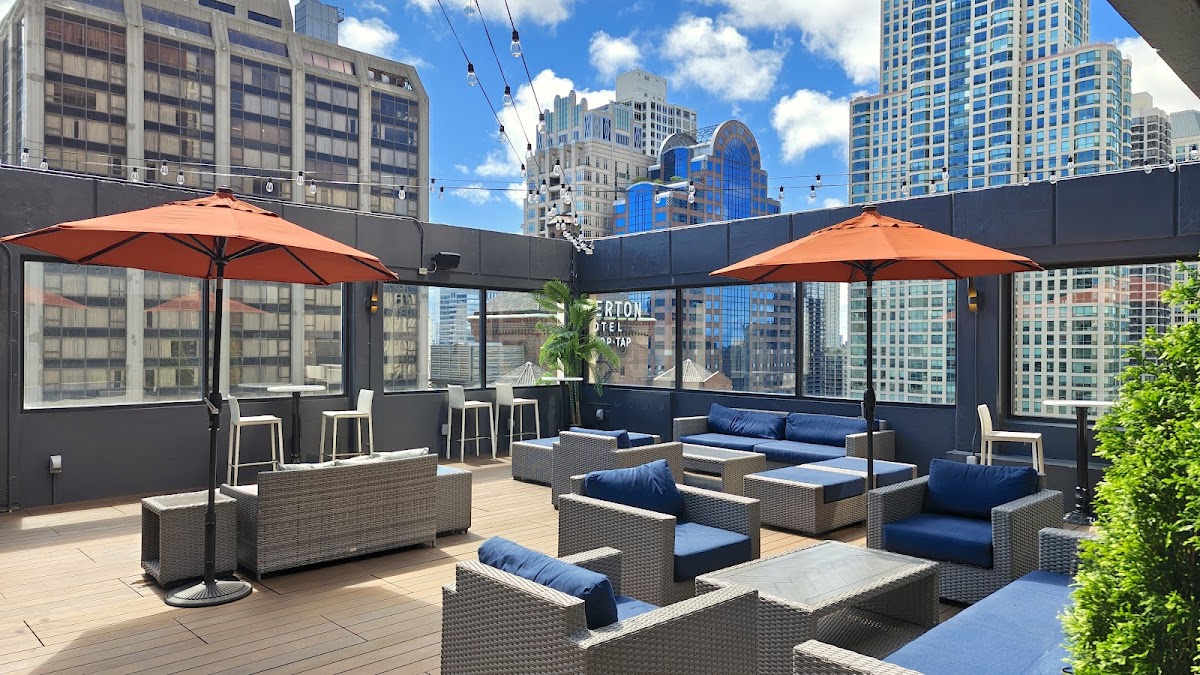 The Chicago Hotel Collection Magnificent Mile Hotel & Suites