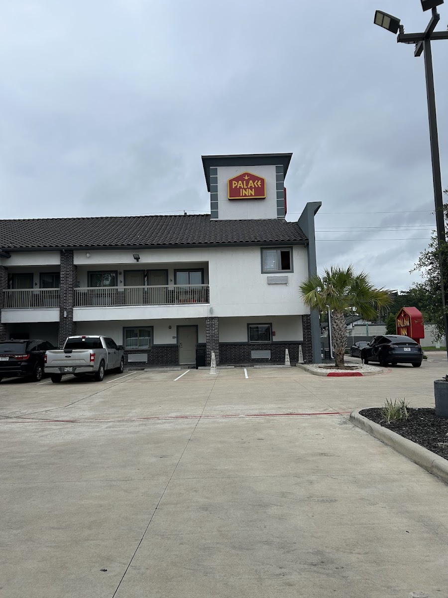 Palace Inn Mesa Drive