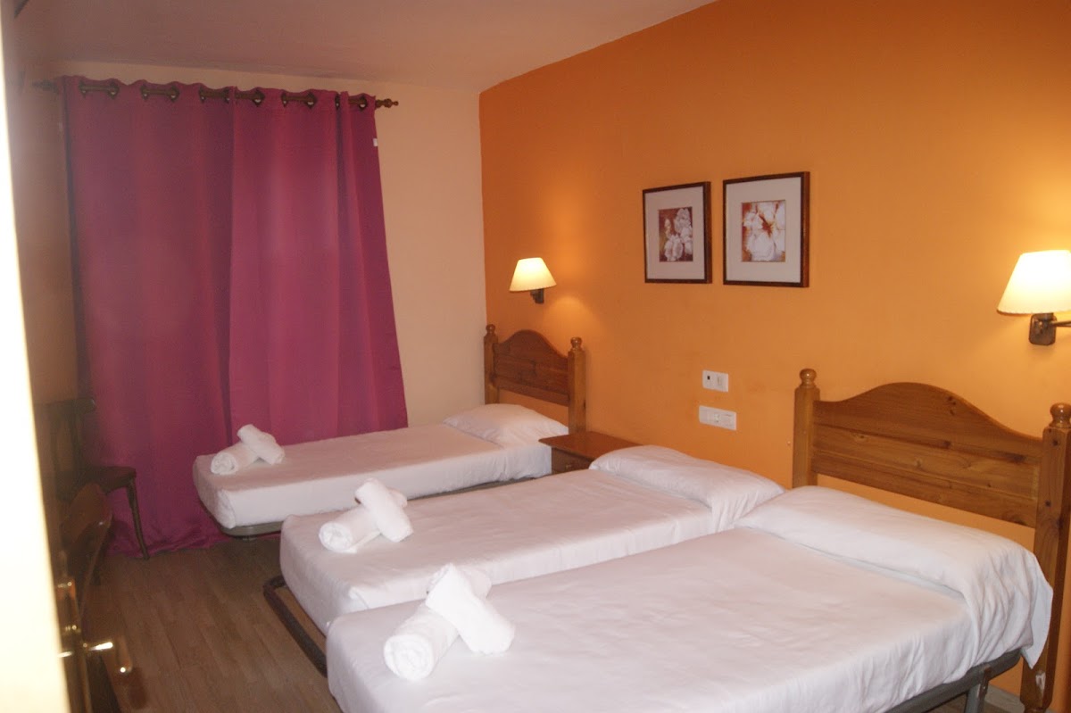 Hostal i Restaurant Cal Batista Hotel 2