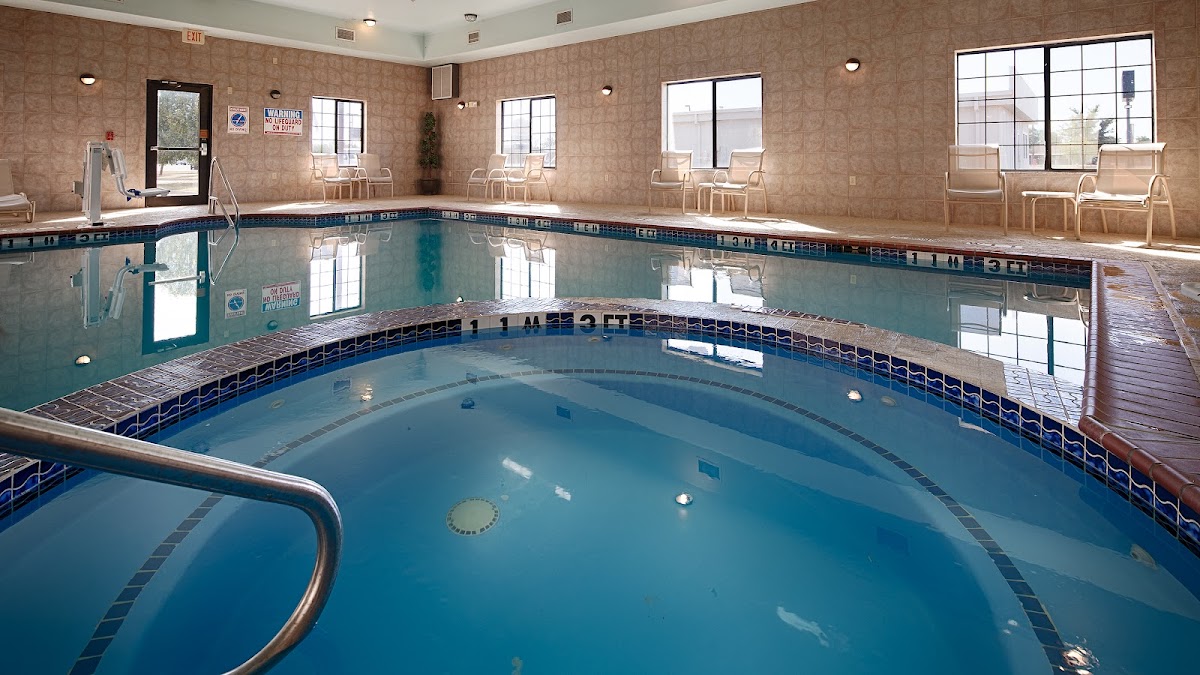 SureStay Plus by Best Western Quanah Hotel 3
