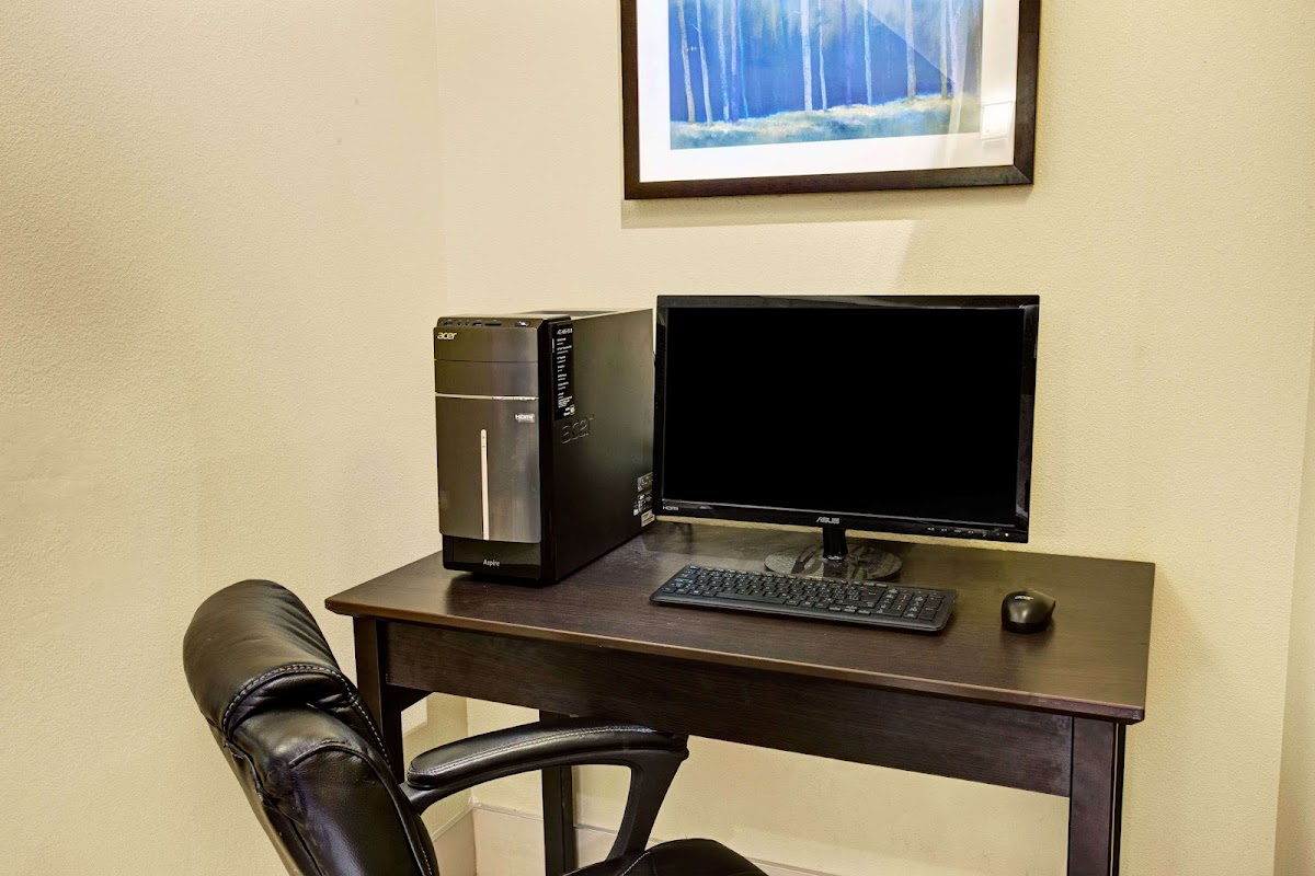 Super 8 by Wyndham Lachenaie/Terrebonne Hotel 3