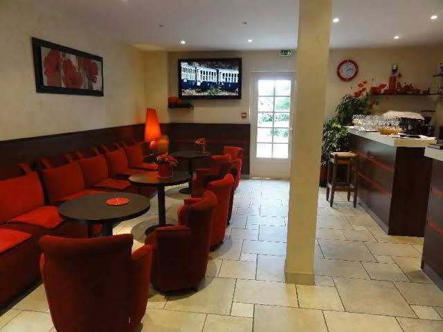 Hôtel Restaurant Les Coquelicots, The Originals Relais Hotel 2