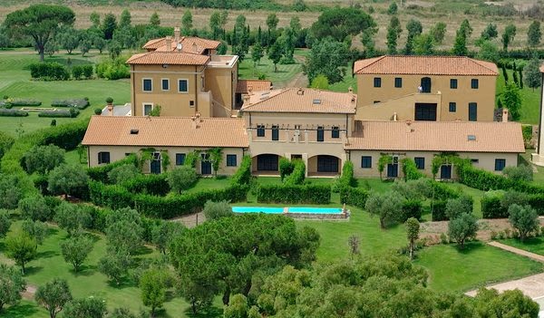 Casale Di Tormaggiore Villa and Country Suites Hotel 1