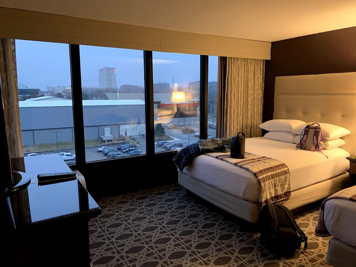 Drury Inn & Suites Kansas City Overland Park Hotel 2