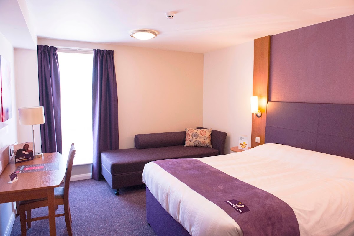 Premier Inn Wirral (Heswall) hotel