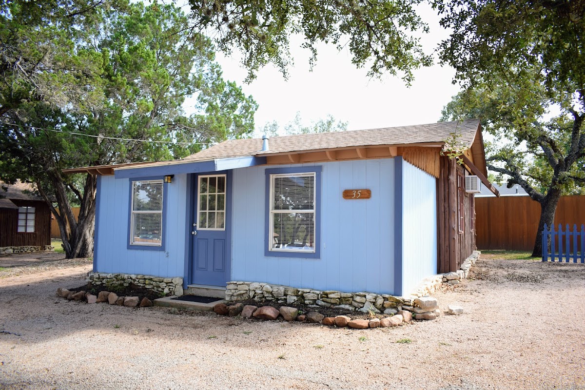 Cedar Lodge Texas Hotel 3