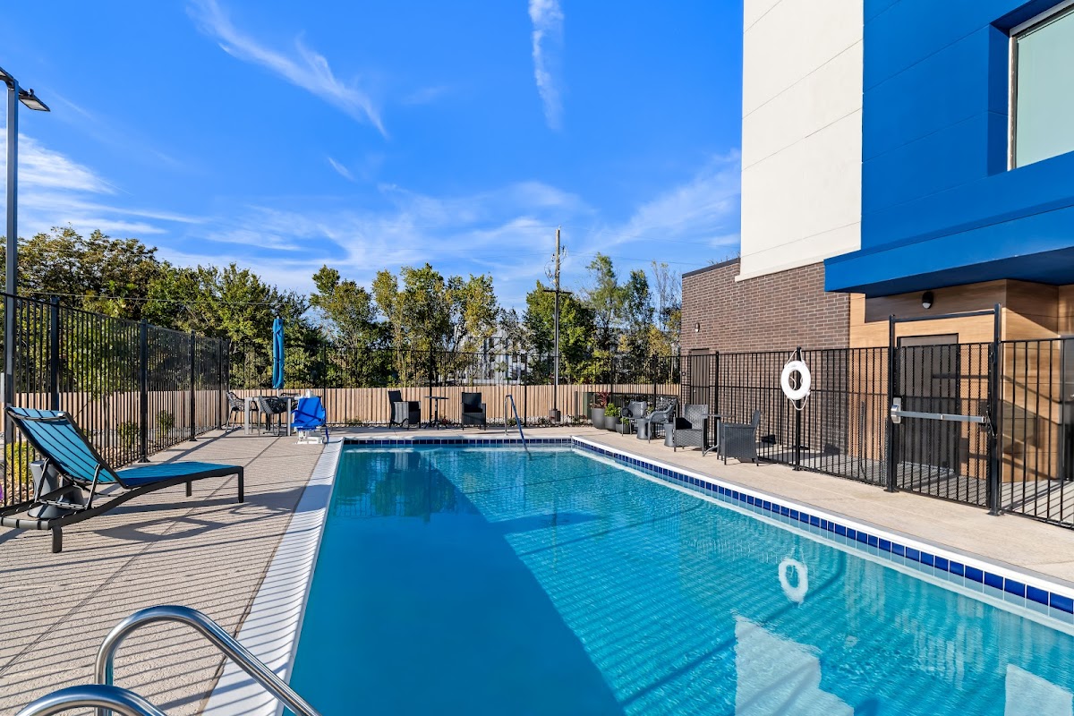 Hampton Inn & Suites Sherman Hotel 3