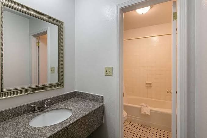 Rodeway Inn & Suites Enterprise Hotel 2