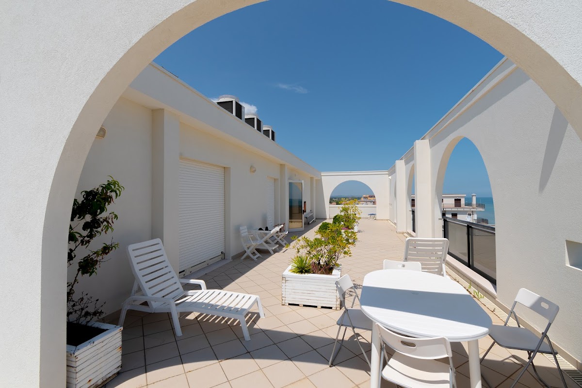 Ruhig Hotel 3