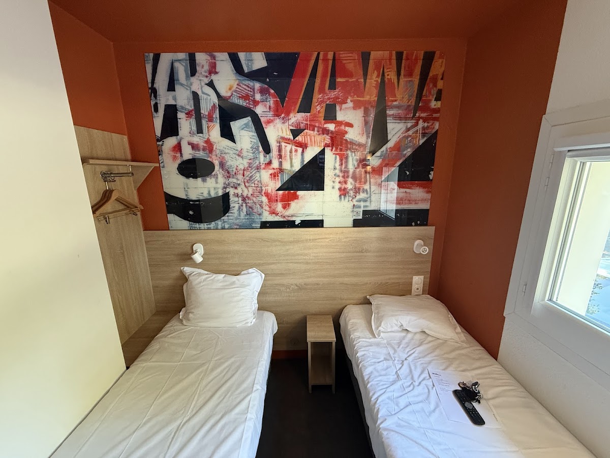 KYRIAD DIRECT MARTIGUES Hotel 2