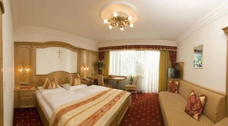 Lakeside Motor Lodge Hotel 2