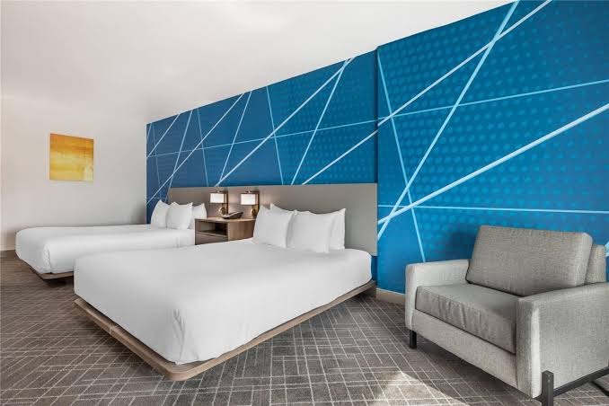 Comfort Inn & Suites Frisco East - McKinney Hotel 3