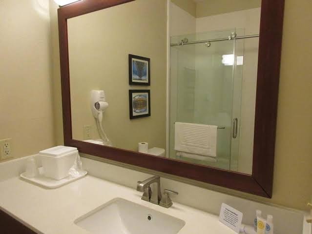 Sonesta Essential Hotels Baton Rouge Airport Hotel 3