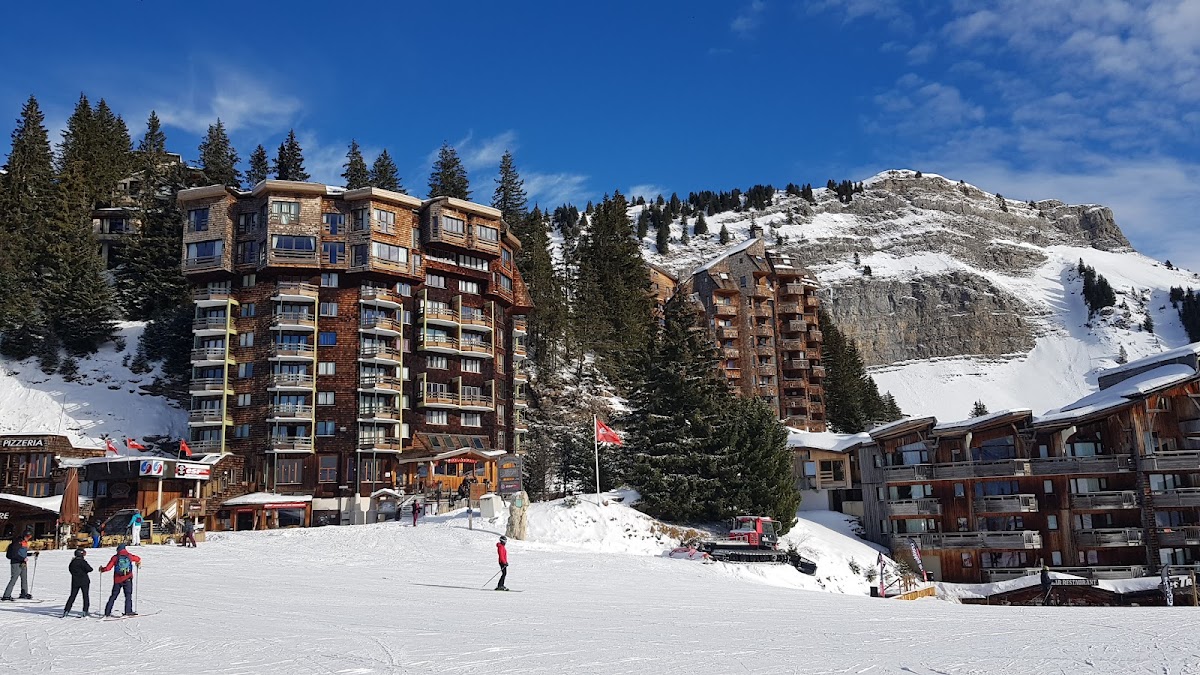 Les Prodains Hotel 1