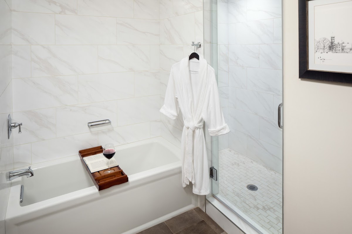 Inn at Patrick Square Hotel 3
