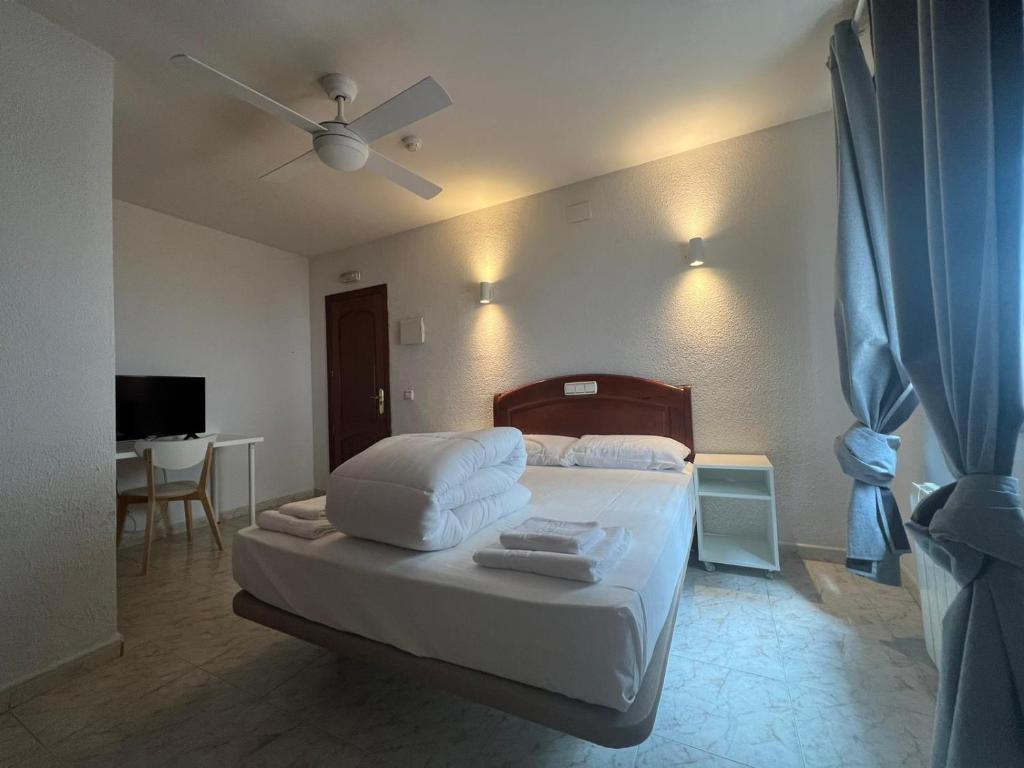 Hostal La Embajada Hotel 2