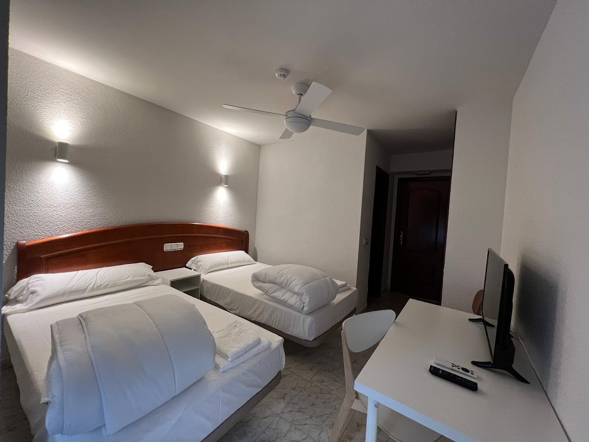 Hostal La Embajada Hotel 3