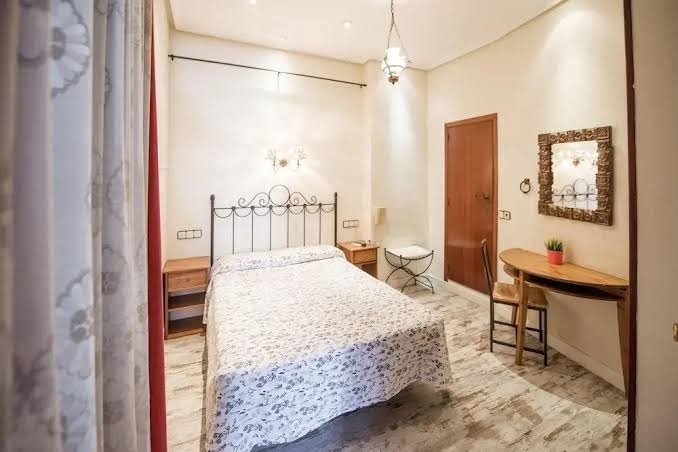 Hostal la Plata ahora The Good Rooms Hotel 2