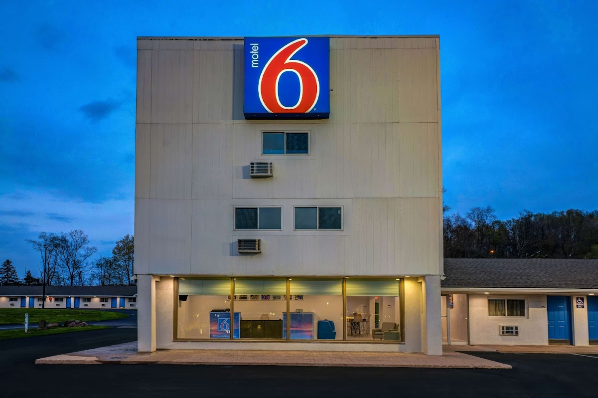 Motel 6 Bellville, OH - Mid-Ohio