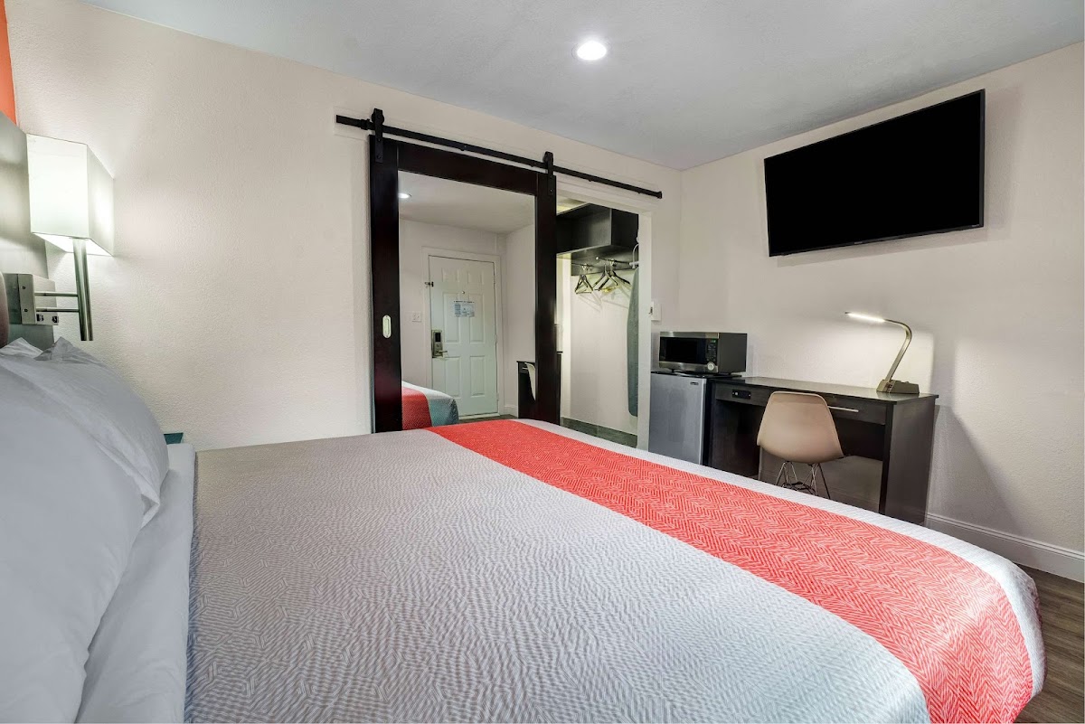Motel 6 Bellville, OH - Mid-Ohio