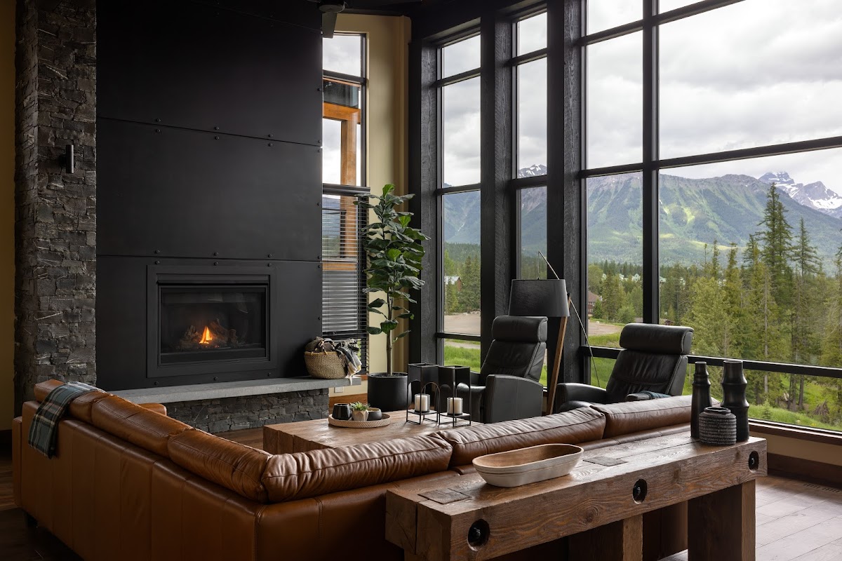 Fernie Mountain House Hotel 3