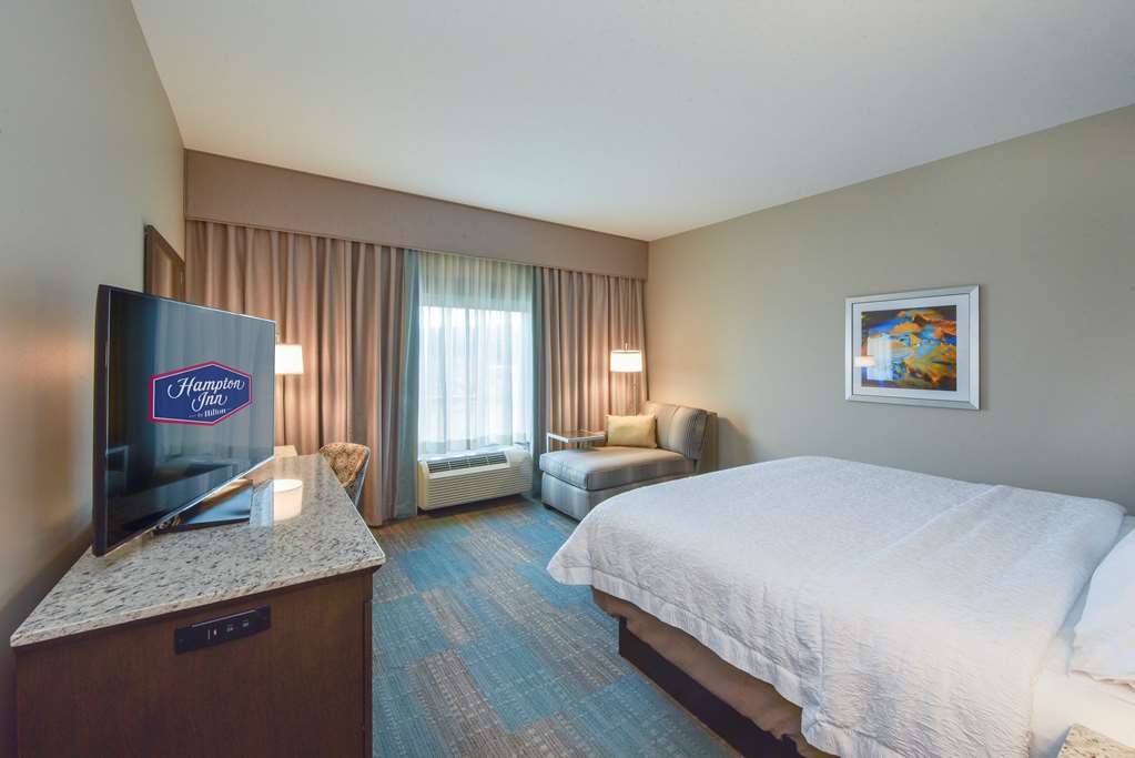 Hampton Inn Lumberton Hotel 2