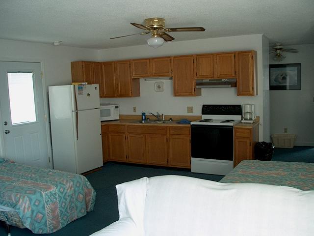 Blue Marlin Beach Vacation Lodging Hotel 2