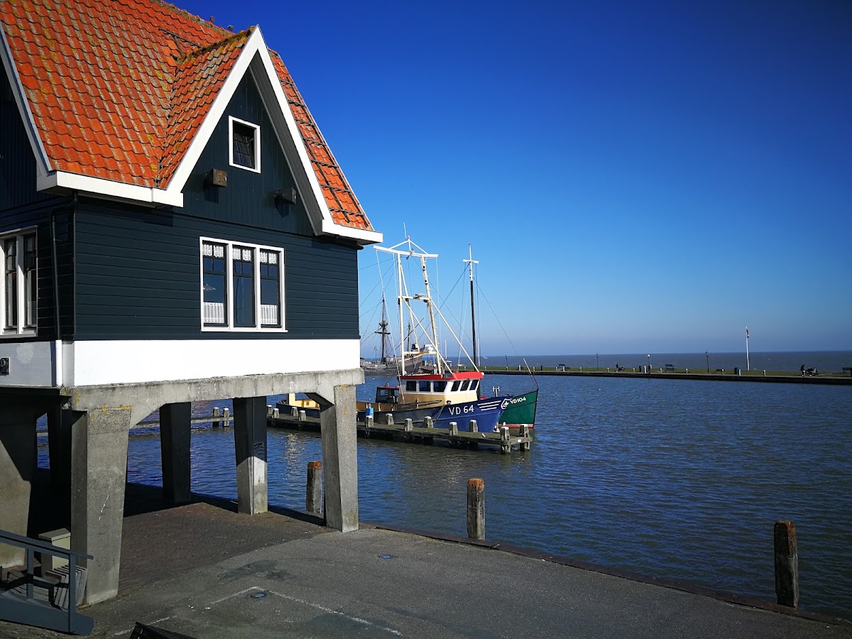 Volendam Old Bridge Residence Hotel 2