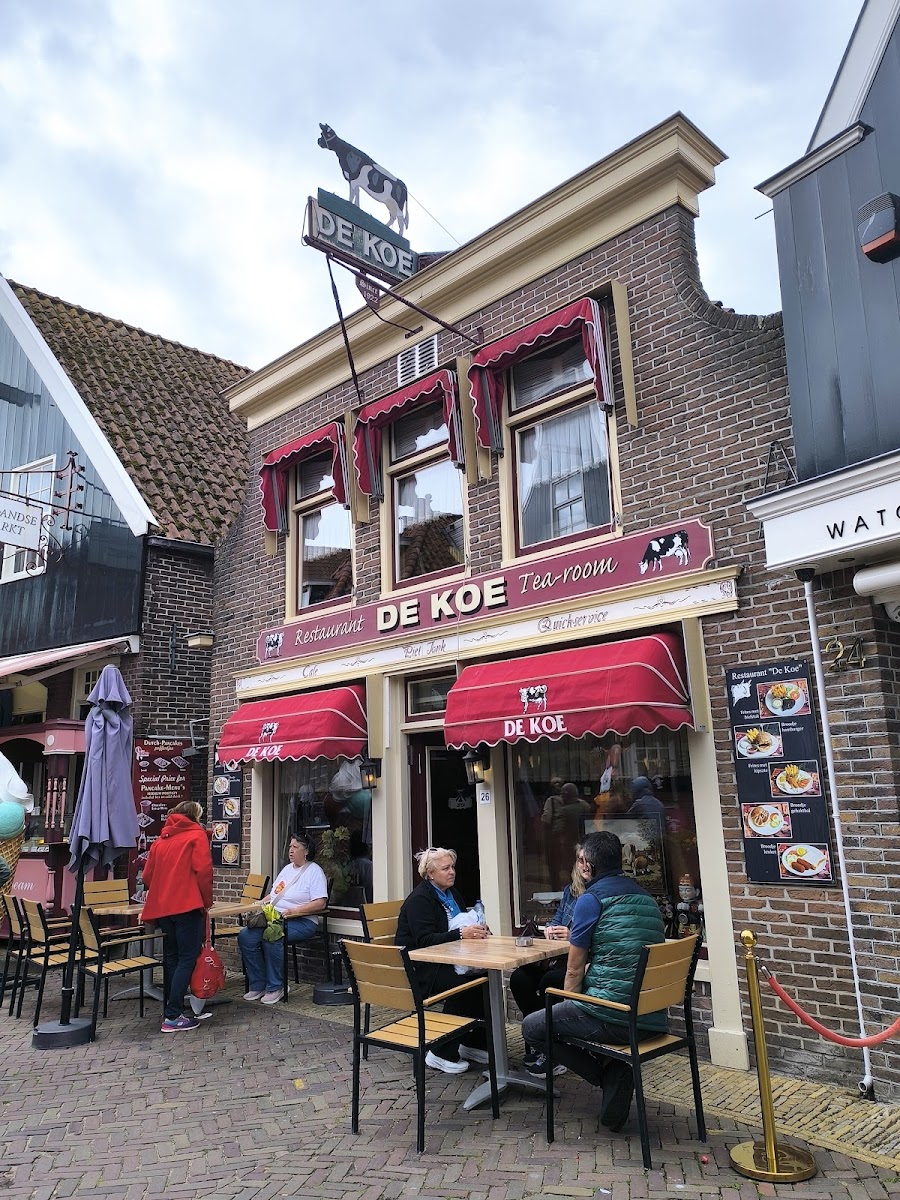 Volendam Old Bridge Residence
