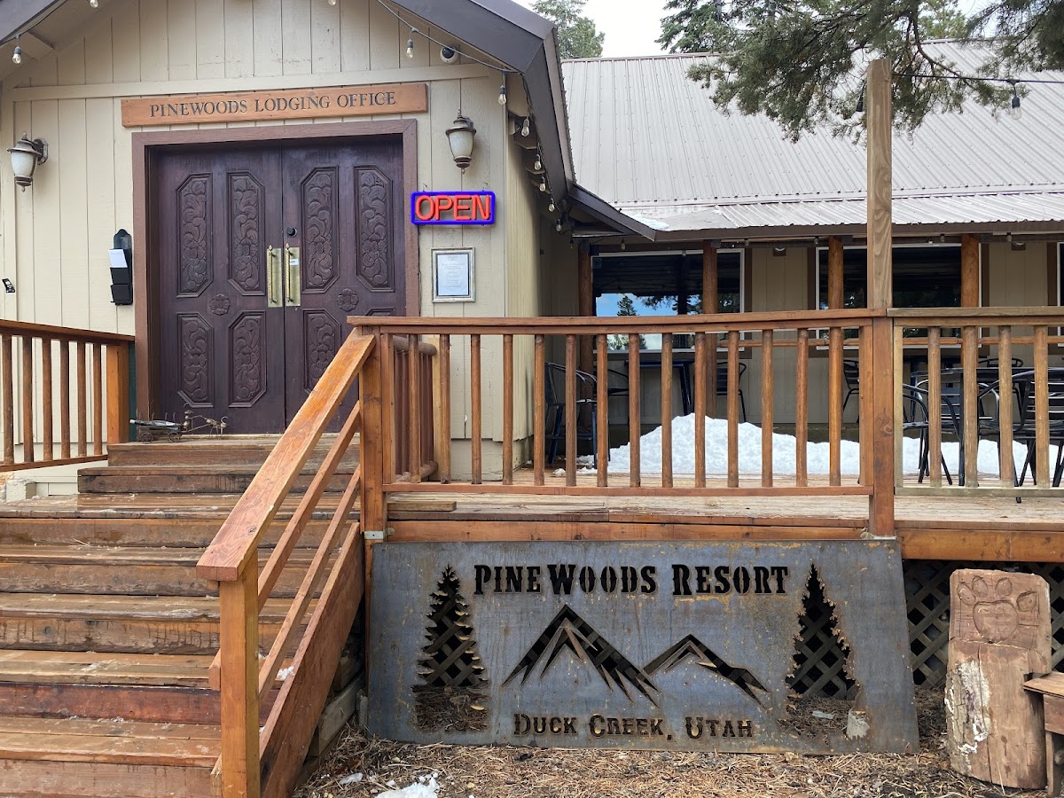 Pinewoods Resort & Grille