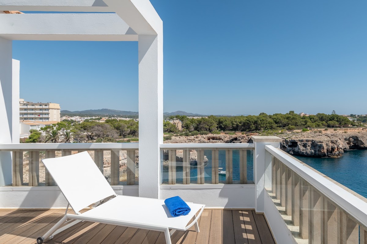 ORANGE Colom Seaside Apartments.
