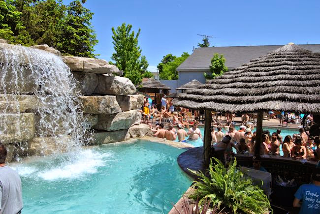 Commodore Resort Hotel