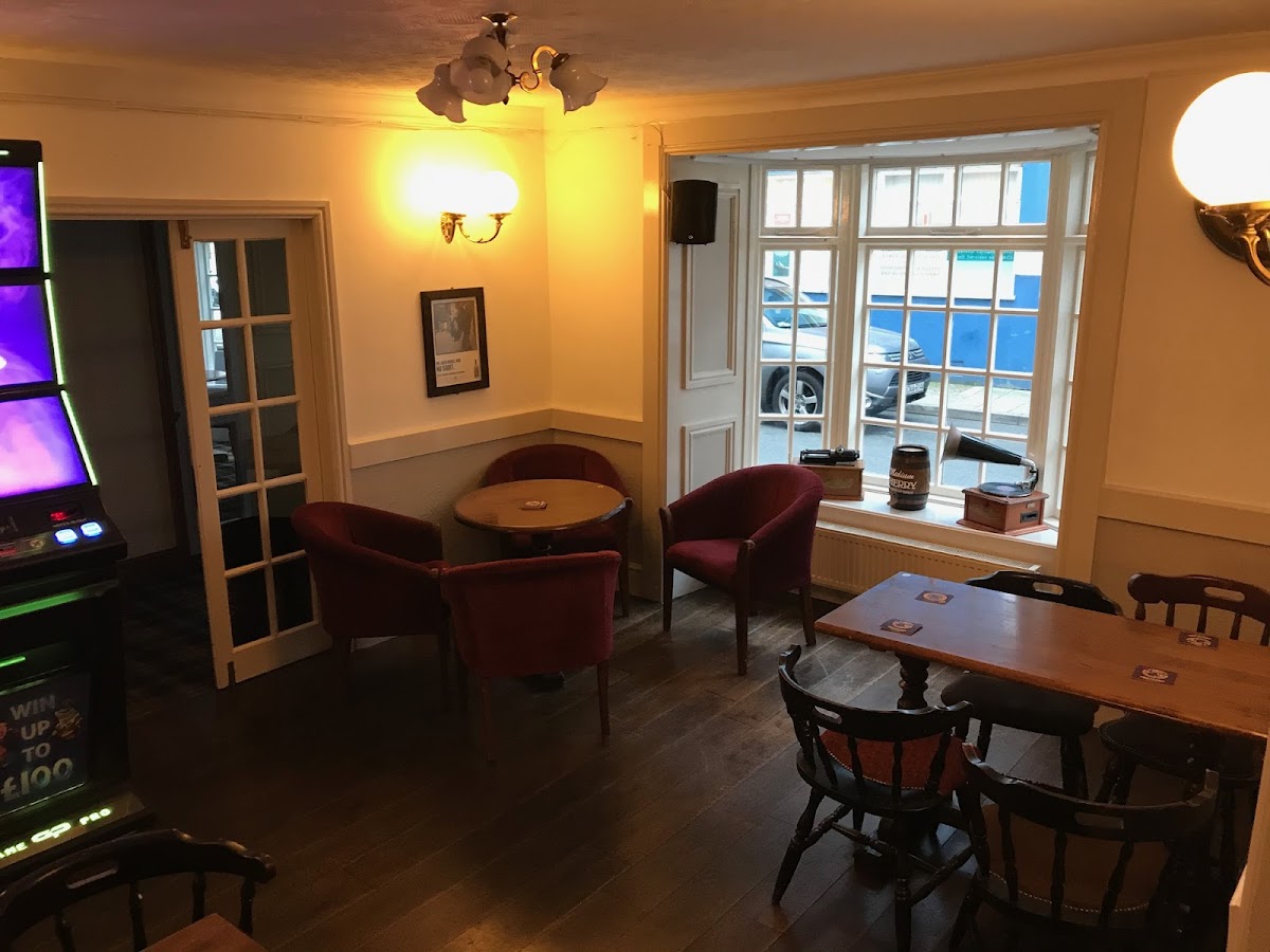 Crown Hotel Book Direct to Save Hotel 3