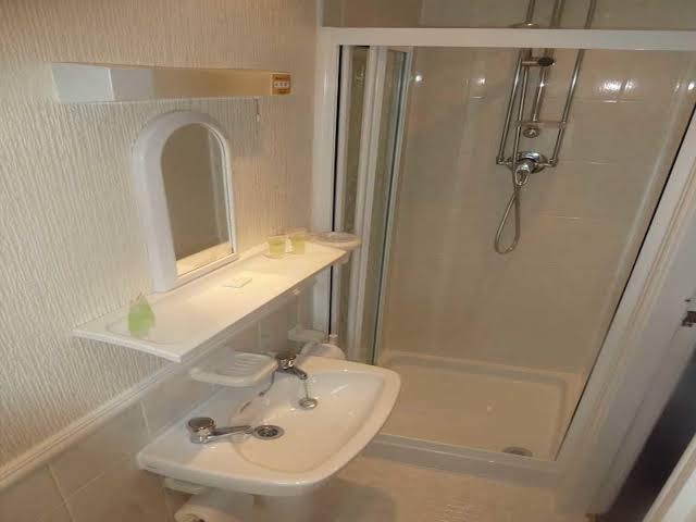 Delamere Hotel Hotel 2