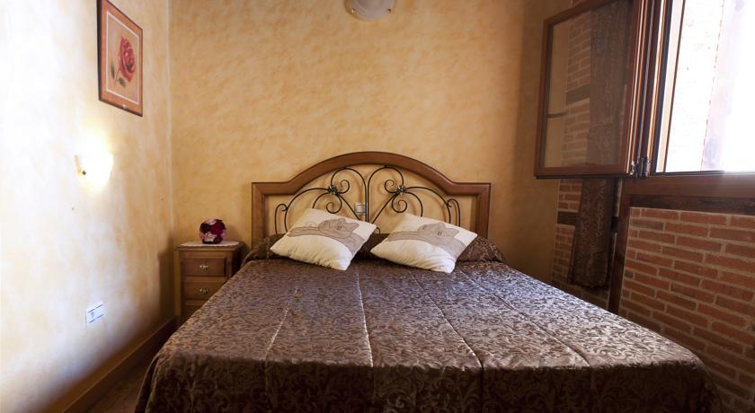 Hostal Segovia