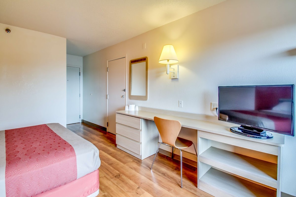 Motel 6 Amherst, NY - Buffalo Hotel 3
