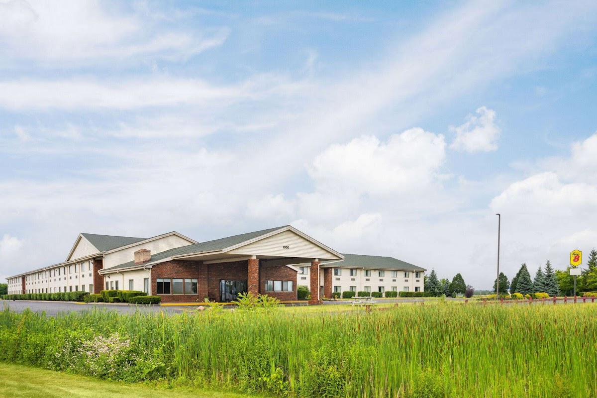 Super 8 by Wyndham Henrietta/Rochester Area Hotel 1