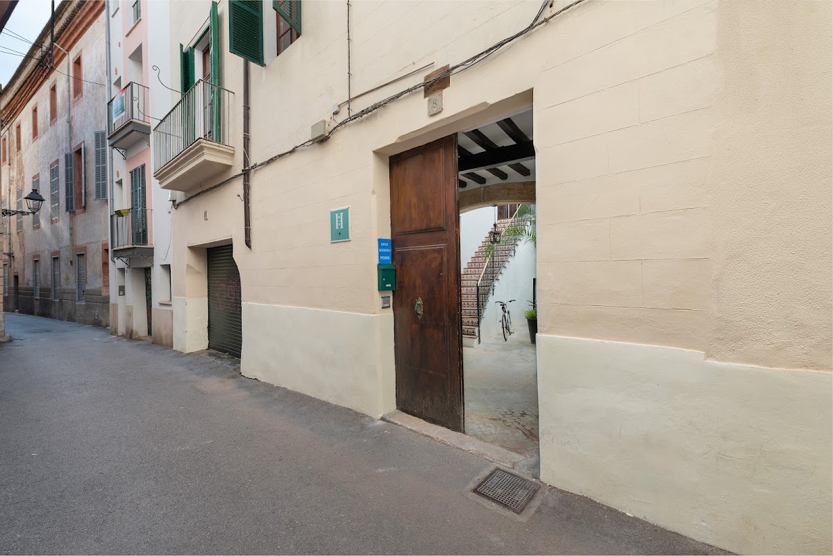 Hostal Pons