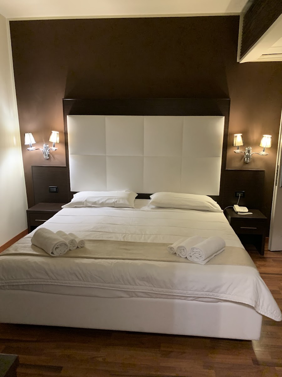 Momi's Hotel Hotel 3