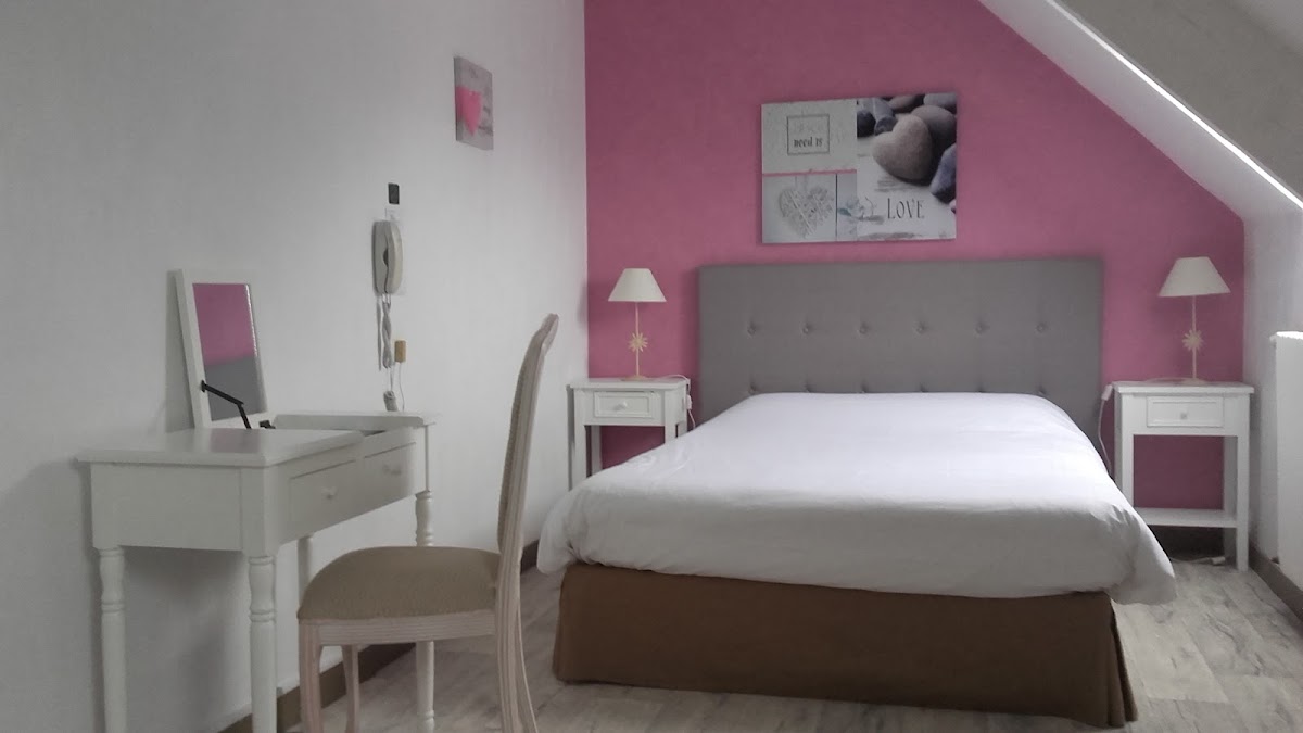 Logis Auberge du Calvaire Hotel 2