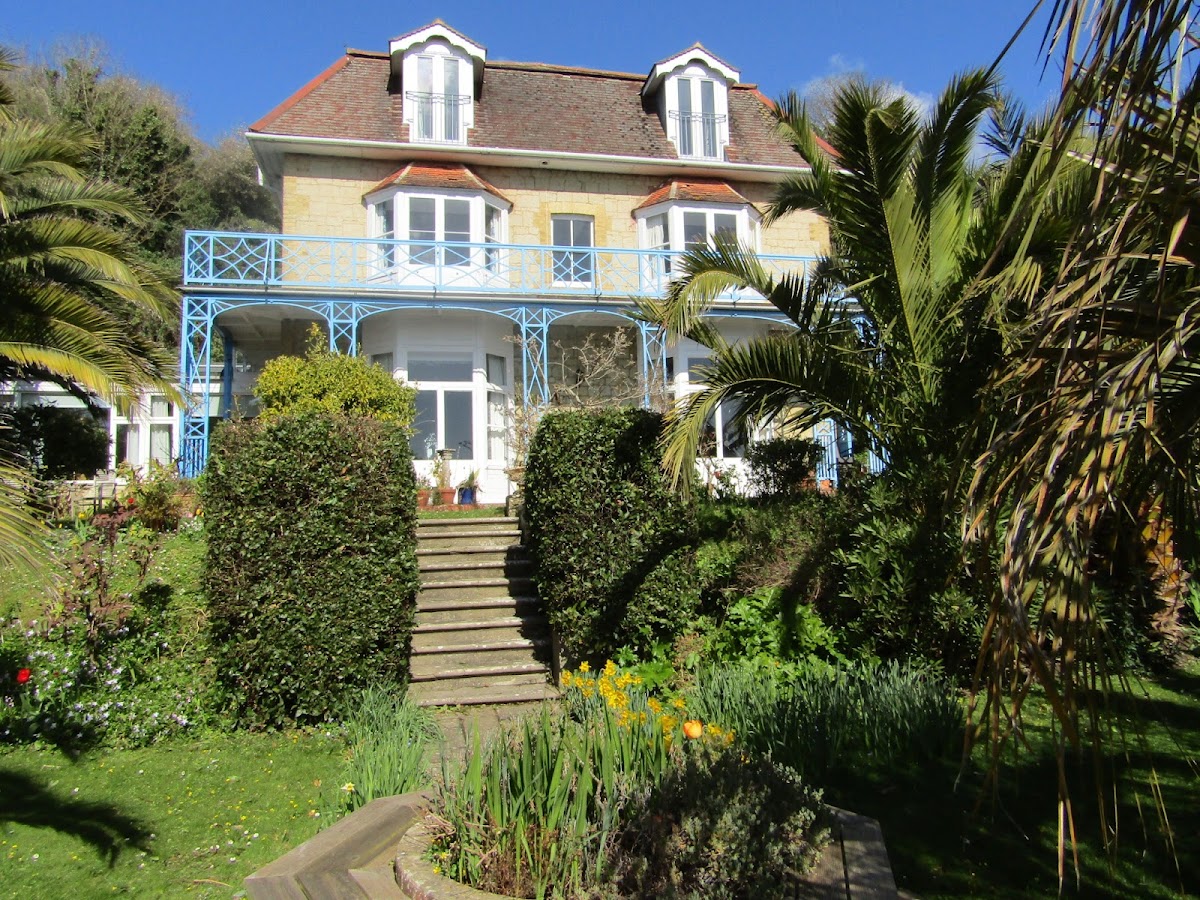 St Maur Hotel