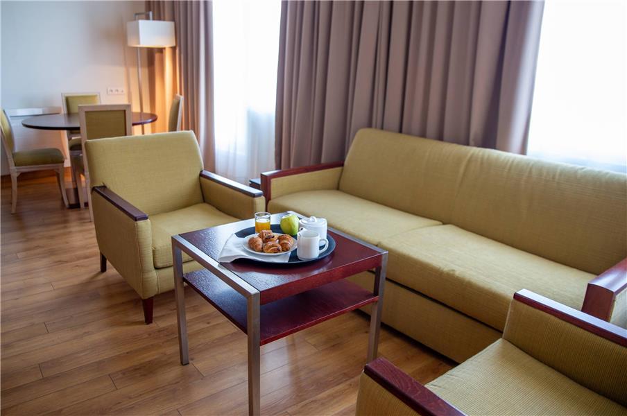 Clarion Paris CDG Airport Hotel 2