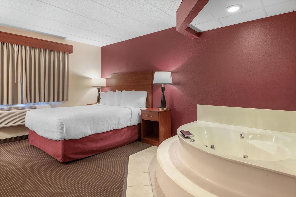 SureStay Plus by Best Western Litchfield Hotel 2