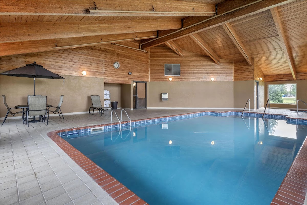 SureStay Plus by Best Western Litchfield Hotel 3