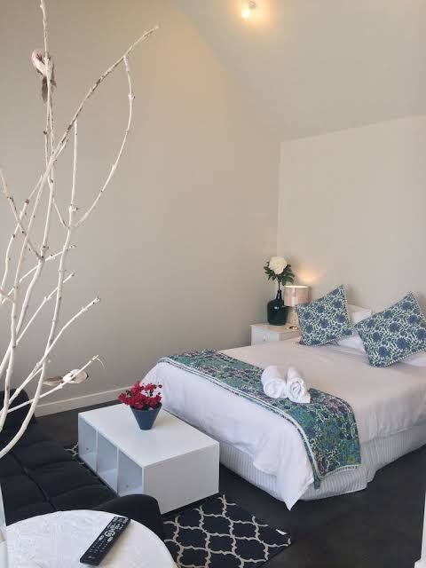 Ruby's Queenscliff Hotel 2